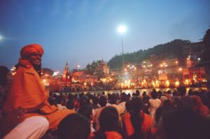 2004_4_AGanga Arati (ceremonious offering to the sacred river Ganga ) in Haridwar in 2005 with devotees