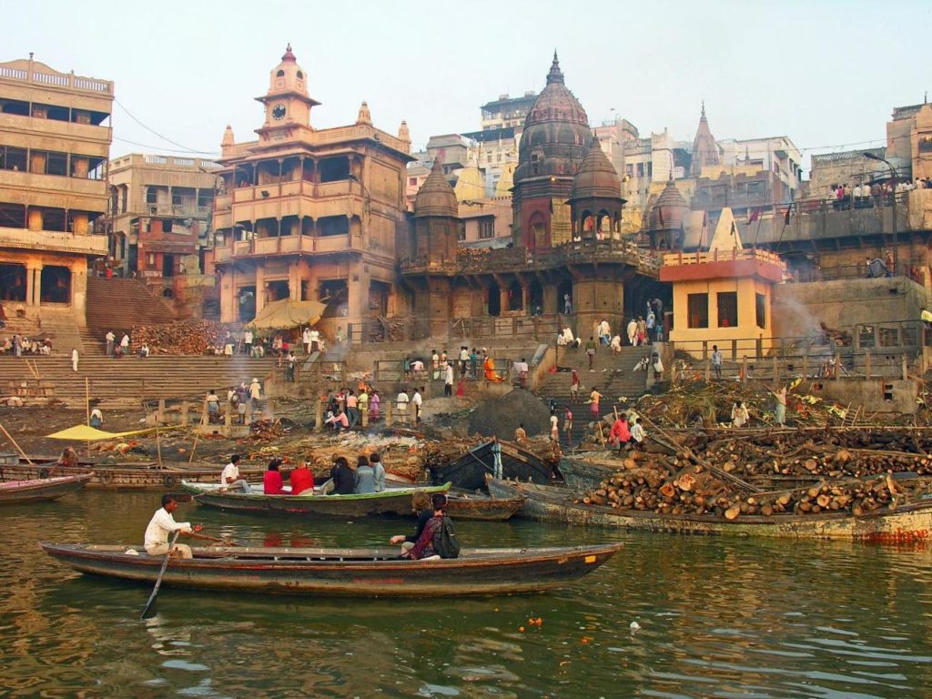 Manikarnika_Cremation_Ghat,_Varanasi